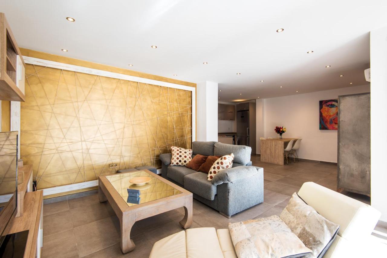 Pets Friendly Apartment, Next To The Marina And Arroyo De La Miel Benalmádena Kültér fotó